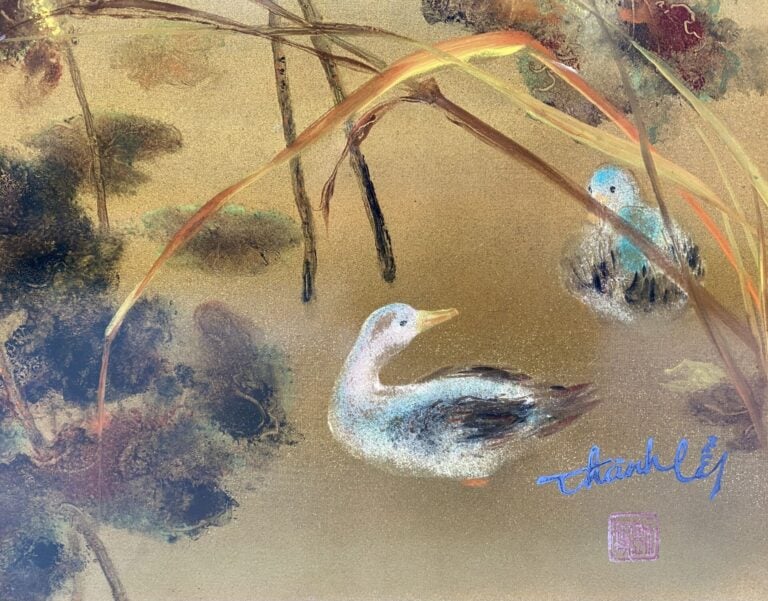 THANH LE - Canards nageant parmi fleurs de lotus et roseaux - Panneau laqué - S…
