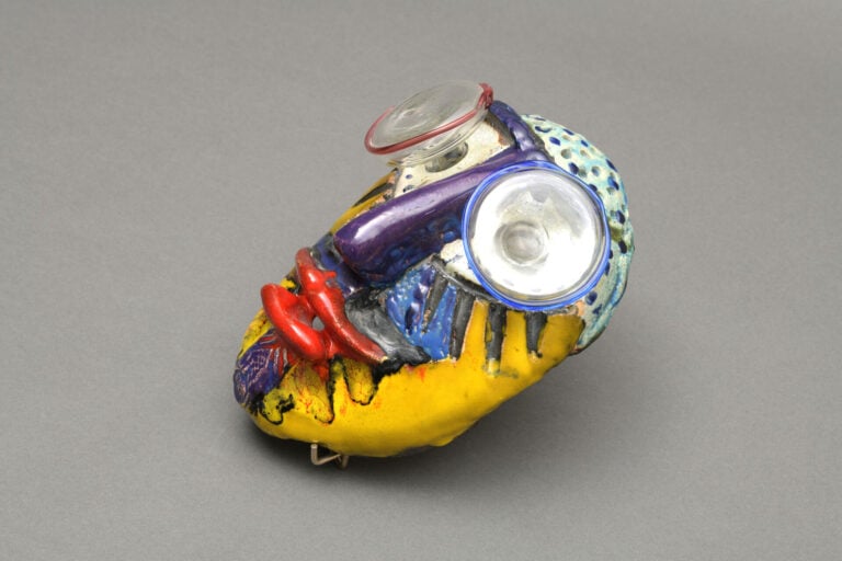 Jacky COVILLE (Né en 1936) - Masque en verre et céramique émaillée polychrome -…