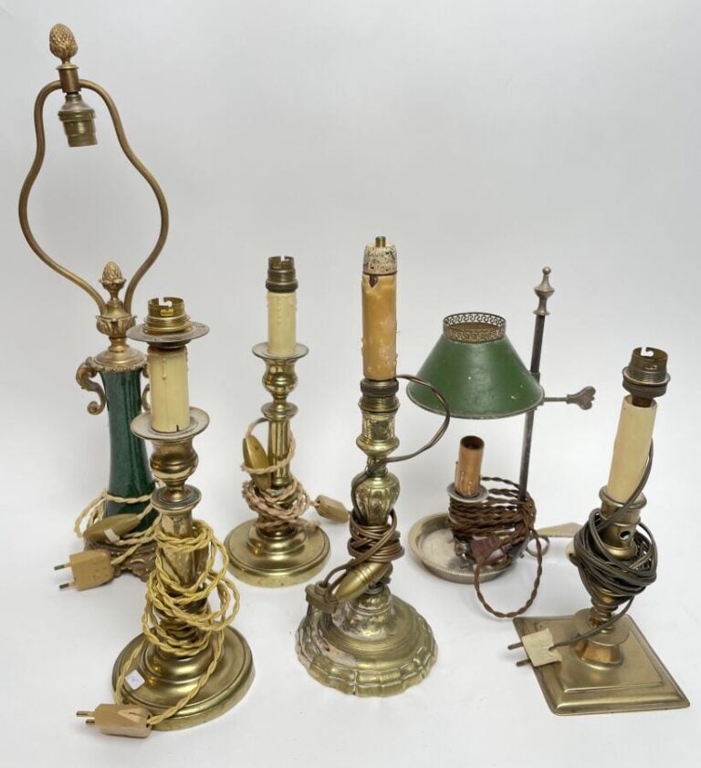 Lot de 6 BOUGEOIRS en bronze ou laiton (un monté à l'électricité) - Le plus gra…