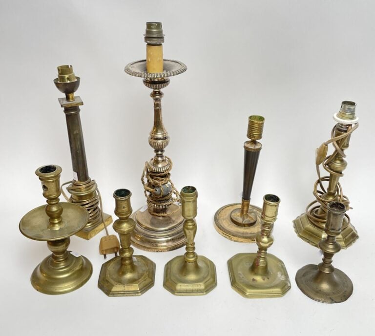 Lot de 9 BOUGEOIRS ou LAMPES - Dimensions diverses - - Lot à retirer à : - Bois…