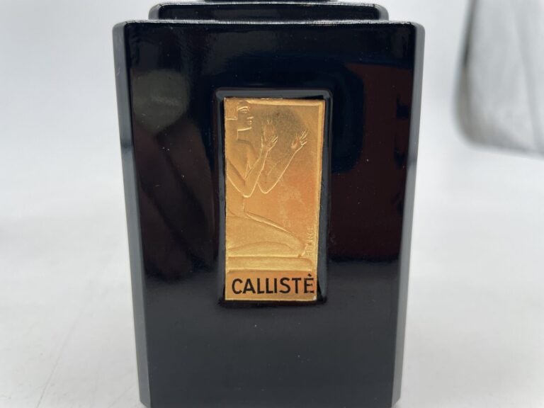 3 flacons, (1935), dont : - - "Callisté", flacon en verre noir, avec son couvre…