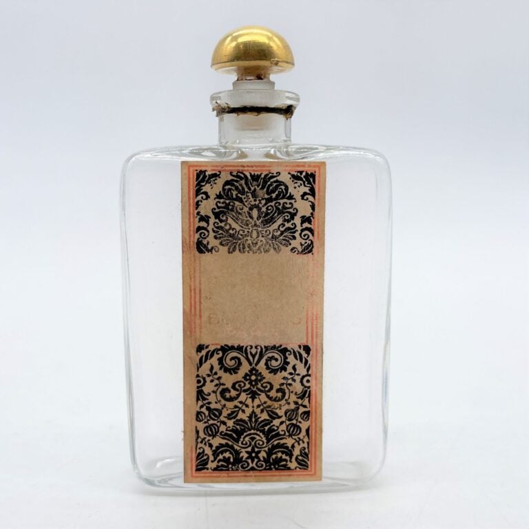 4 flacons, (1950), bouchon émeri pour : - - LENTHIERIC, "Dark Brillance" - - BI…