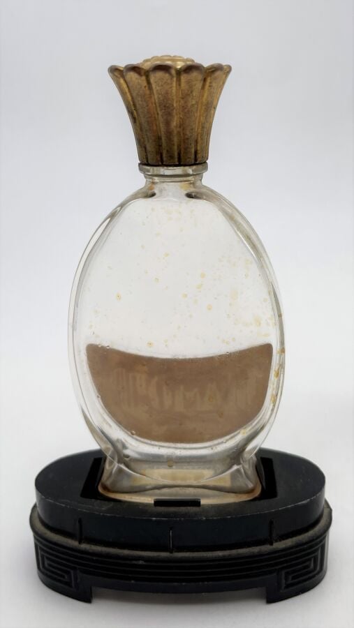 6 flacons dont : - - LANCÔME, "Flèche" (1950), de Georges Delhomme, en verre bl…