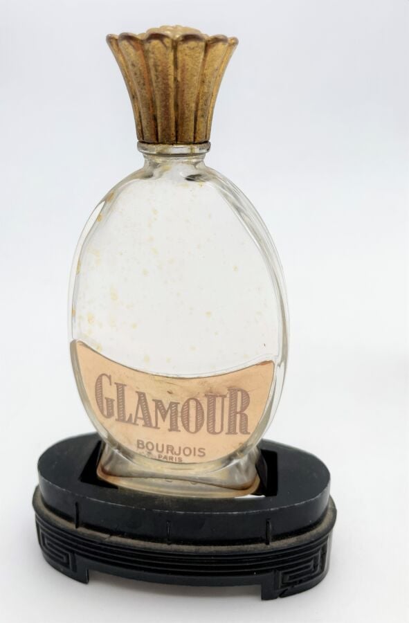 6 flacons dont : - - LANCÔME, "Flèche" (1950), de Georges Delhomme, en verre bl…