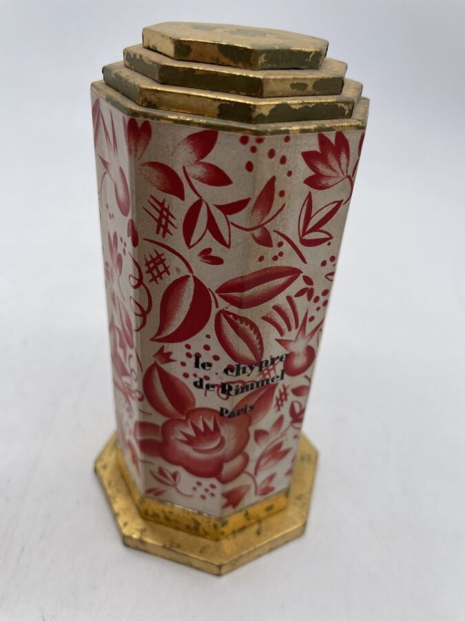 7 flacons, (1950-1960), dont : - - RIMMEL, "Le Chypre", dans sa boîte d'origine…