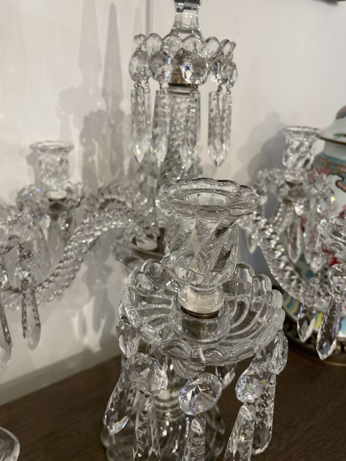 BACCARAT - Grand candélabre en cristal modèle « Bambous Tors » présentant six b…