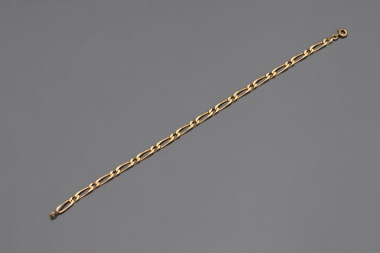 Bracelet gourmette en or jaune (750) - Poids : 5.1 g - L : 17.5 cm
