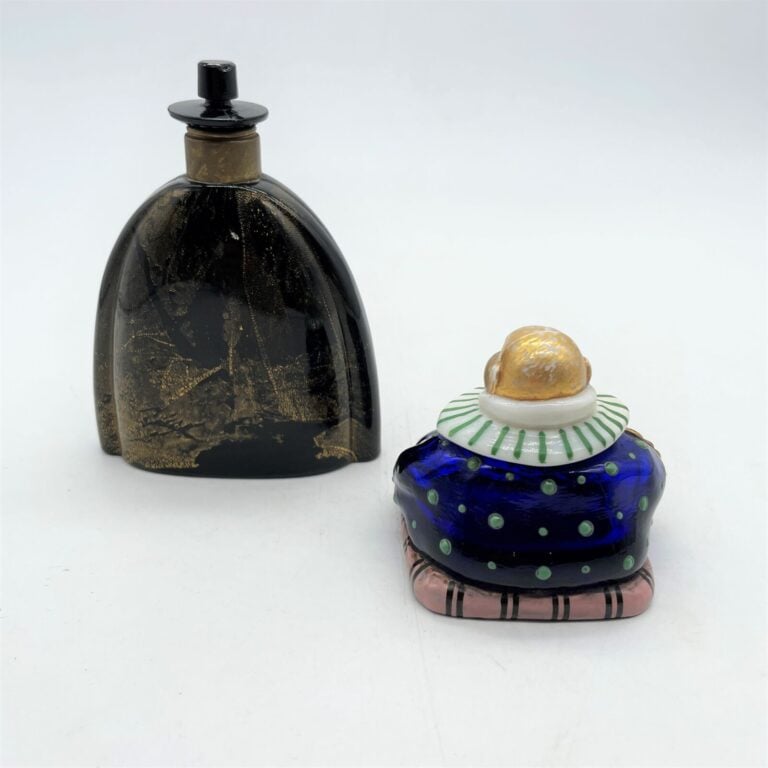 BRYENNE, "Chu, Chin, Chow", 1 flacon bouddha Baccarat, couvre-bouchon - H. 8 cm…