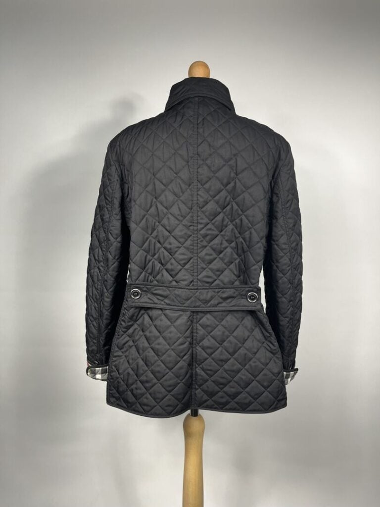 BURBERRY BRIT - Veste matelassée en polyester noir agrémentée d'une martingale…