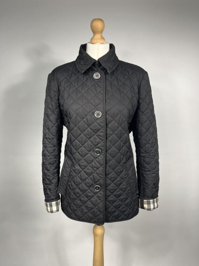 BURBERRY BRIT - Veste matelassée en polyester noir agrémentée d'une martingale…