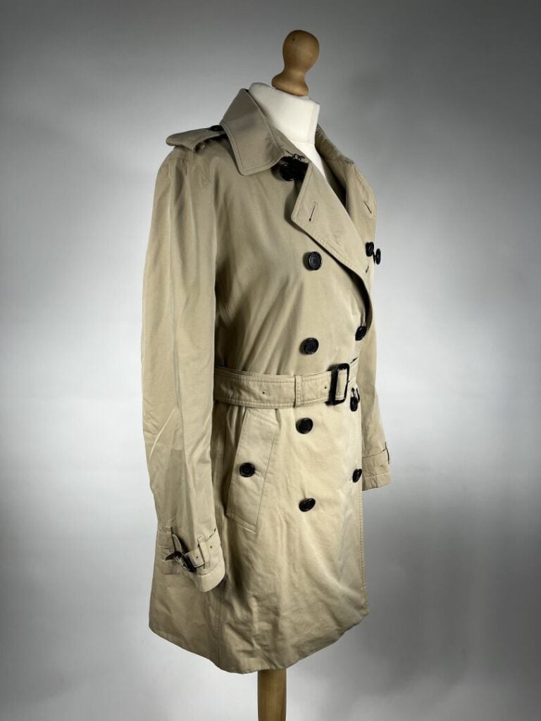 BURBERRY - Trench-coat en gabardine de coton beige à double boutonnage agrément…