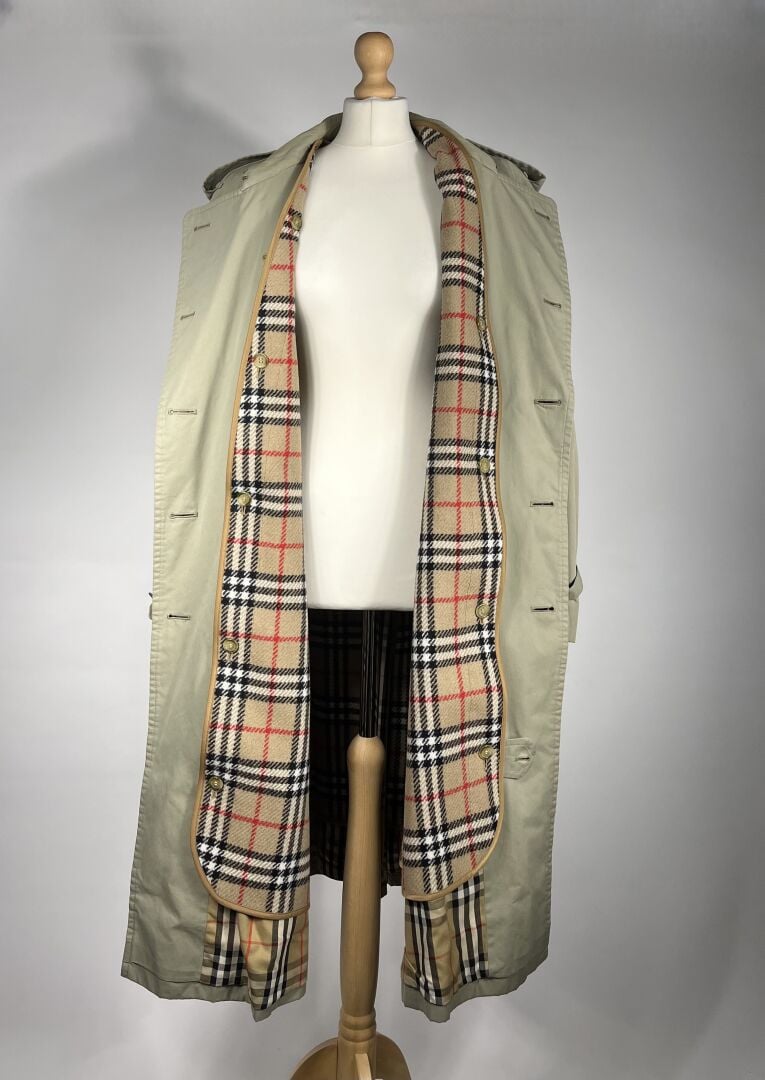 BURBERRYS' - Trench-coat pour homme en gabardine de coton mastic, doublure amov…