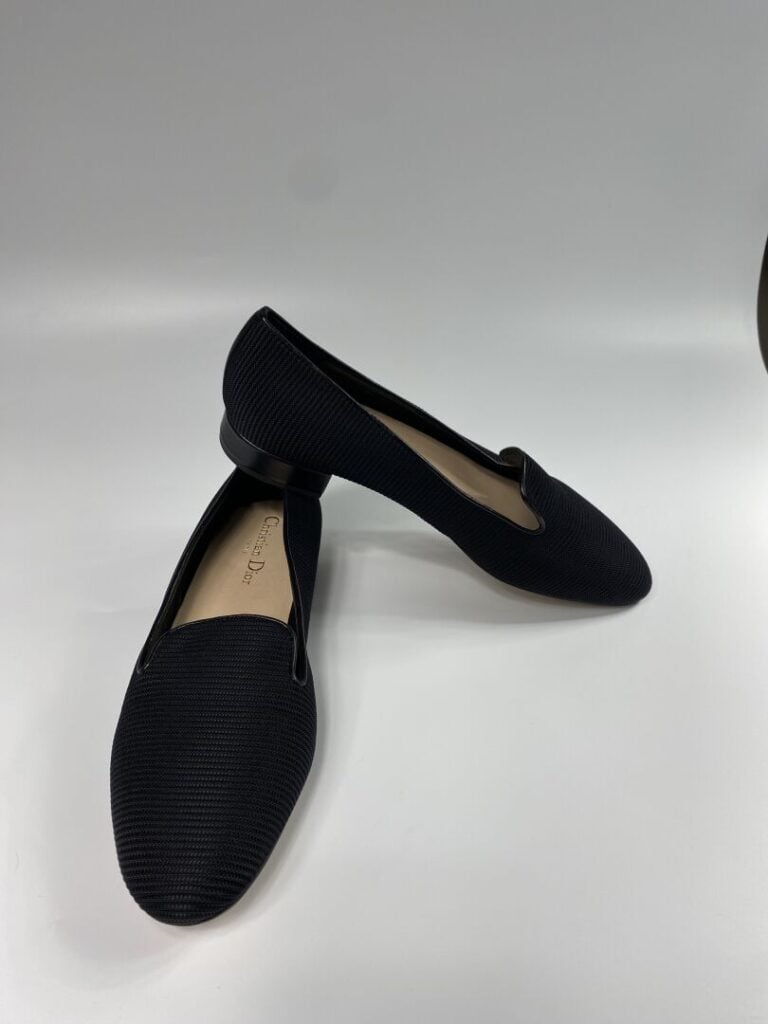 CHRISTIAN DIOR - Paire de mocassins en toile noire gansée d'agneau (Pointure 39…