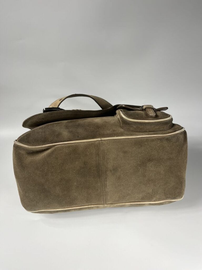 CHRISTIAN DIOR - Sac en peau marron et cuir beige, double anse en cuir coordonn…
