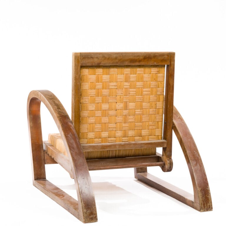 Francis Jourdain, dans le goût de - Fauteuil de repos en bois teinté à dossier…