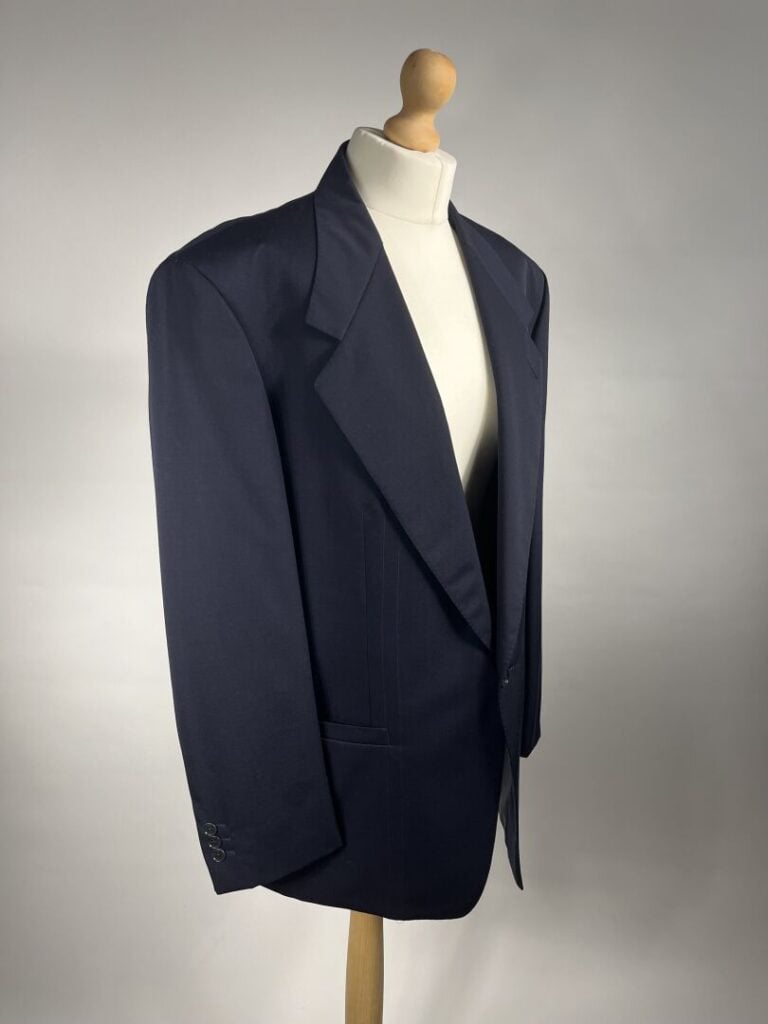 GIANNI VERSACE COUTURE - Veste pour homme en lainage marine agrémenté de fines…
