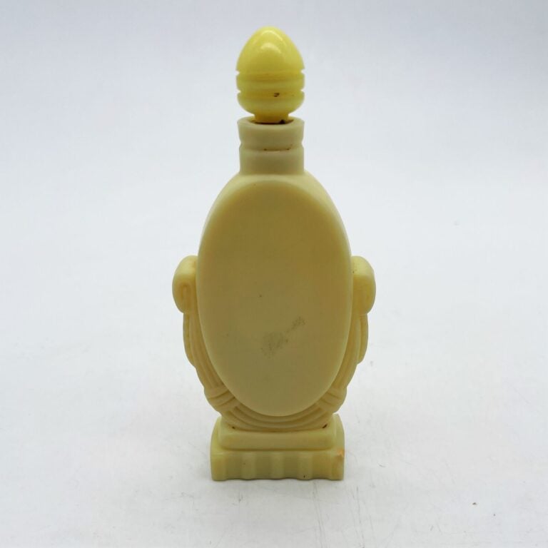 GUALDY, "Cuzla", (1925), flacon en opaline jaune, H. 12 cm