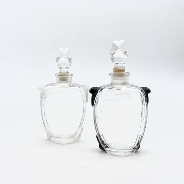 GUERLAIN, "Champs -Élysées", (1912), 2 petites tortues Baccarat en pâte émaillé…