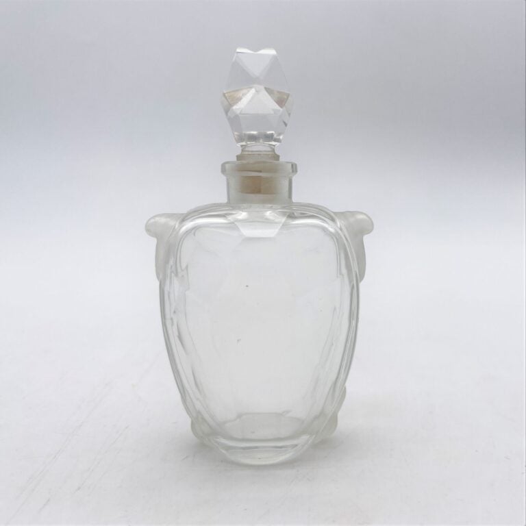 GUERLAIN, "Champs -Élysées", (1912), 2 petites tortues Baccarat en pâte émaillé…