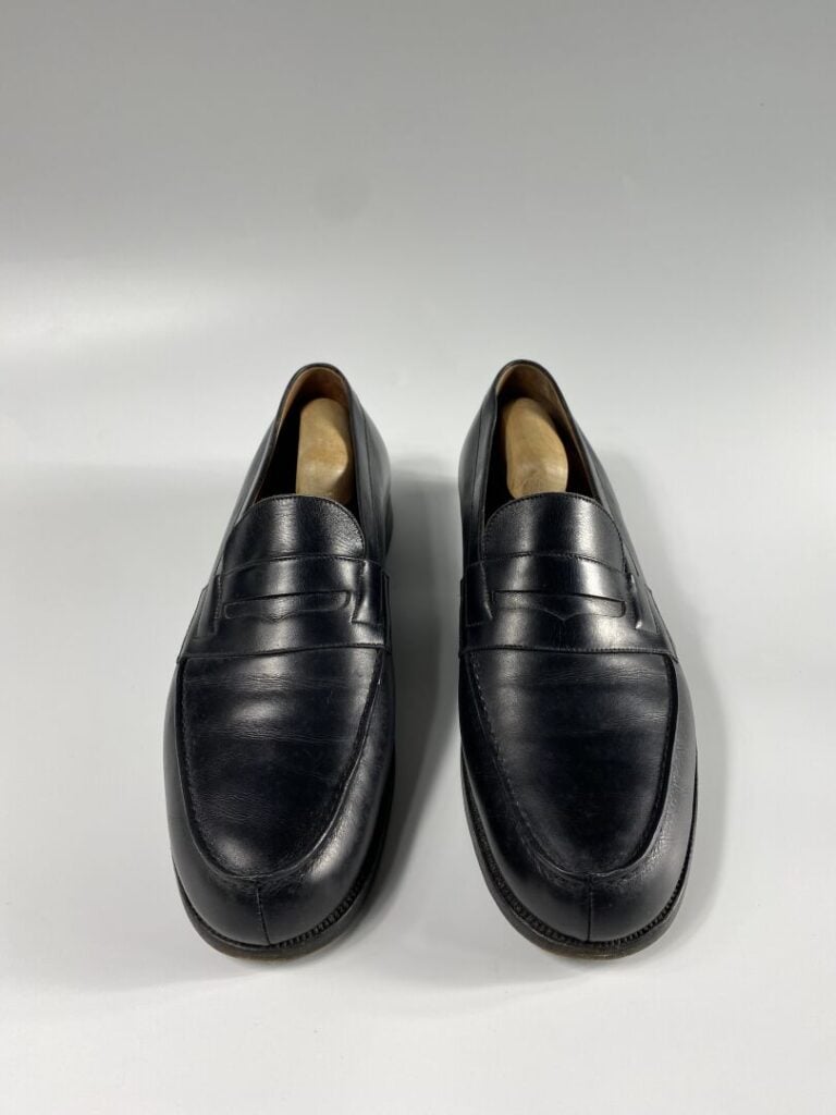 J. M. WESTON - Paire de mocassins 180 en box noir (Taille 9 1/2) - Dustbag d'or…