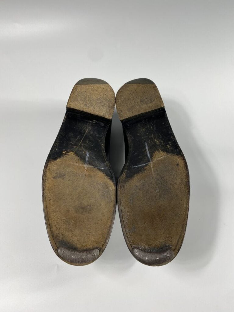 J. M. WESTON - Paire de mocassins 180 en box noir (Taille 9 1/2) - Dustbag d'or…