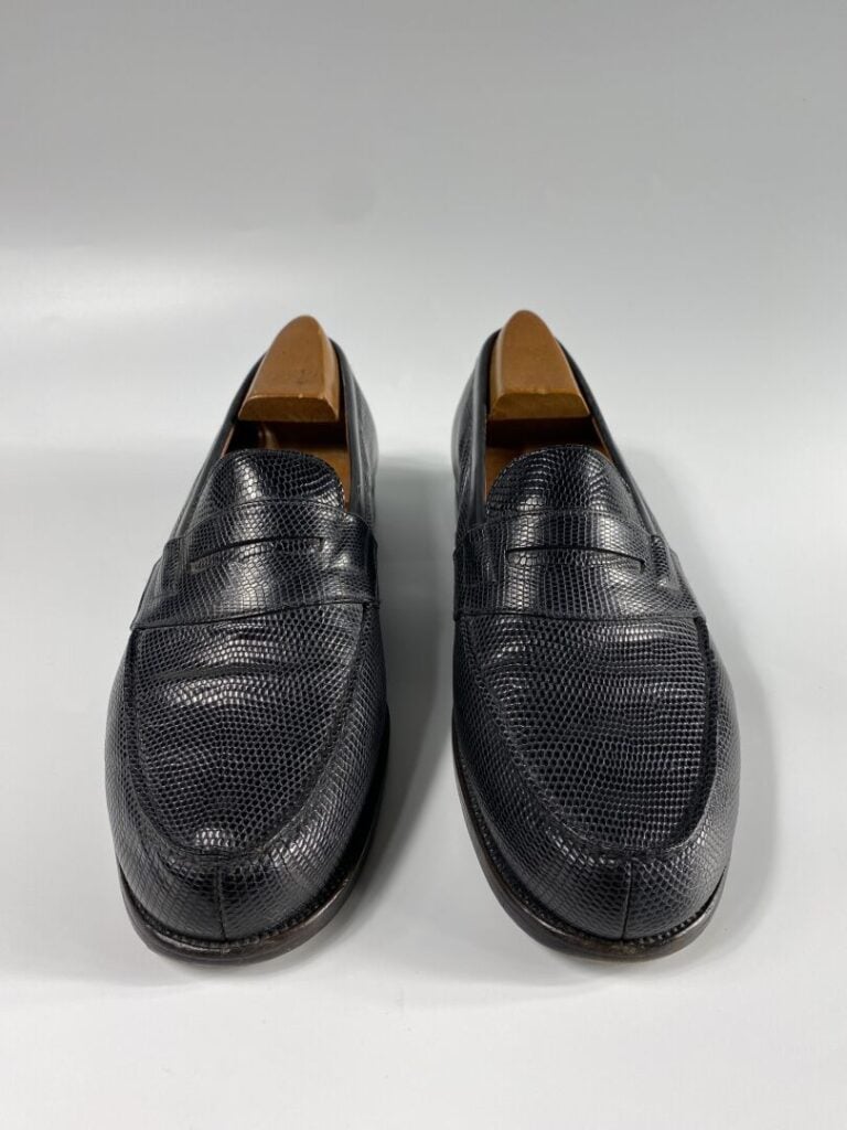 J. M. WESTON - Paire de mocassins 180 en lézard noir (Taille 9 1/2) - Dustbag d…