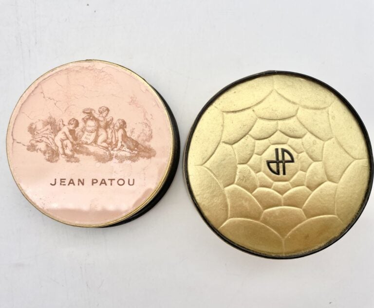 Jean PATOU, 2 flacons dont : - - "L'heure attendue", (1950), flacon en cristal…