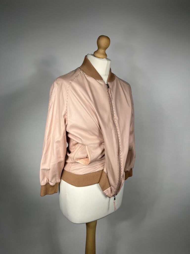JEAN PAUL GAULTIER Femme - Bomber en agneau plongé rose surpiqué, col et poigne…