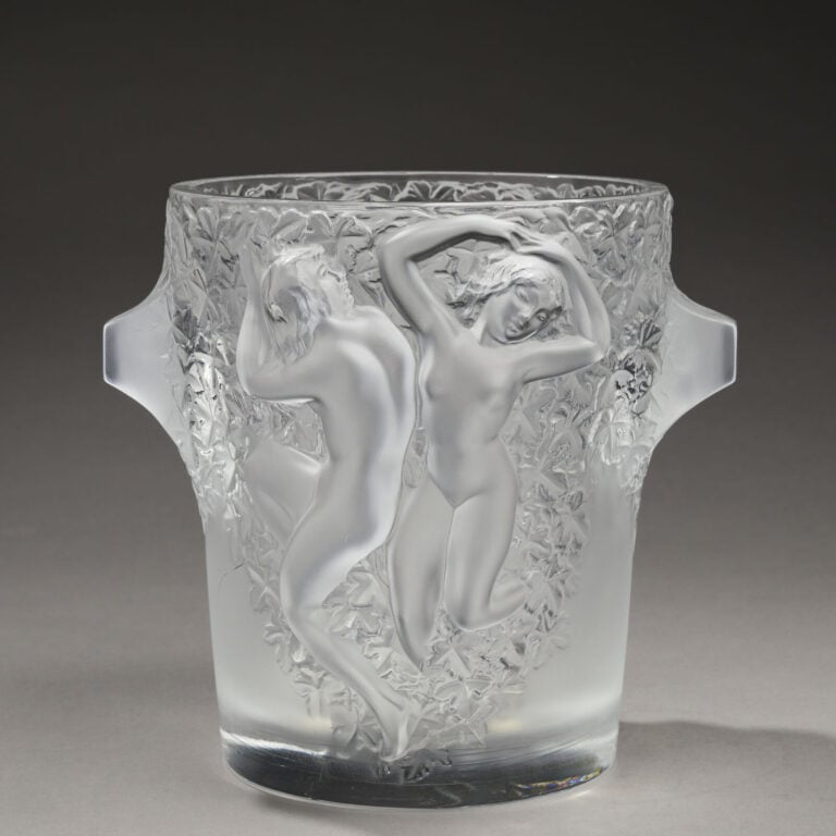 LALIQUE FRANCE - Marc Lalique, modèle créé par - Seau à glace « Ganymède » en c…