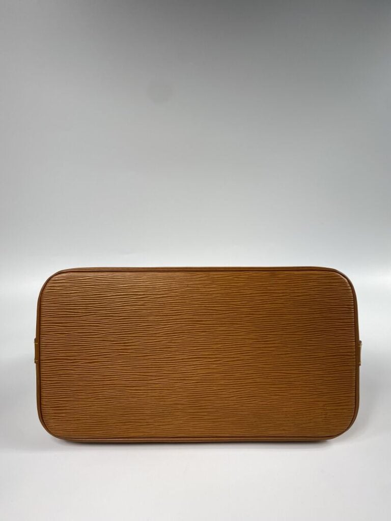 LOUIS VUITTON - Sac « Alma » en cuir épi cognac, double poignée, bijouterie dor…
