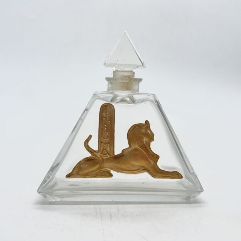 LUBIN, "Enigma", (1920), flacon pyramide, illustré par un sphinx doré en crista…