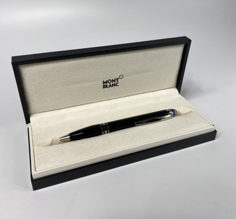 MONTBLANC - Stylo bille « Starwalker Precious » en résine noire. - Neuf dans so…
