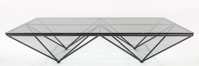 Paolo PIVA (1950-2017) - Table basse modèle « Alanda », plateau en verre reposa…