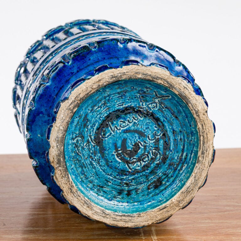 Pol Chambost (1906-1983) - Vase en céramique émaillée bleue - Signé - H : 24 cm…