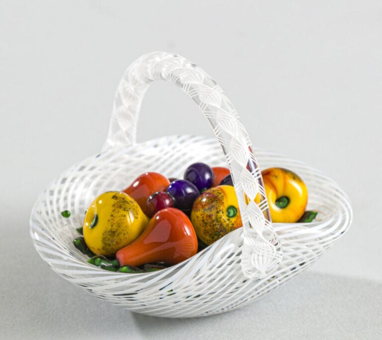 Saint-Louis. - Corbeille de fruits au naturel en cristal (trois poires oranges,…