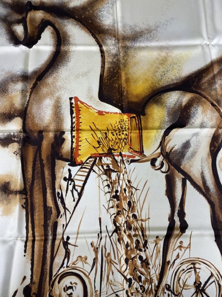 Salvador DALI (1904-1989) par Demart Pro Arte - Carré en twill de soie imprimé…