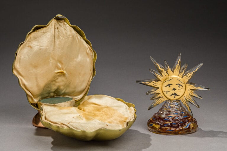 SCHIAPARELLI, "Roi soleil", (1955), flacon de Salvador DALI, signé, le bouchon…