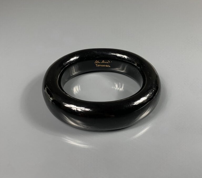 TIFFANI & CO - Bracelet laqué noir
