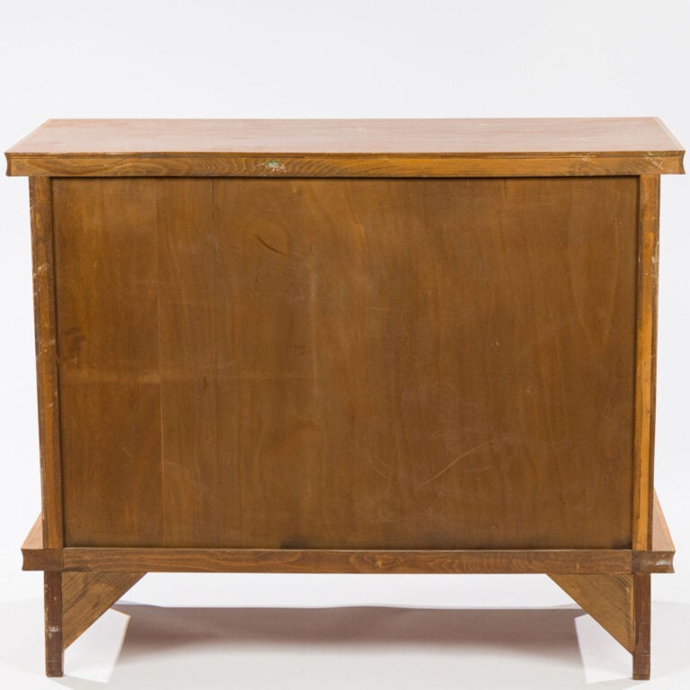 Travail français - Commode en chêne cerusé ouvrant par trois tiroirs en façade,…