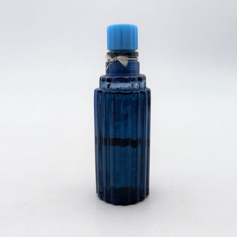 WORTH, 4 flacons de René Lalique : - - "Dans la nuit", flacon boule bleue aux é…