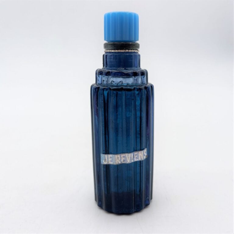 WORTH, 4 flacons de René Lalique : - - "Dans la nuit", flacon boule bleue aux é…