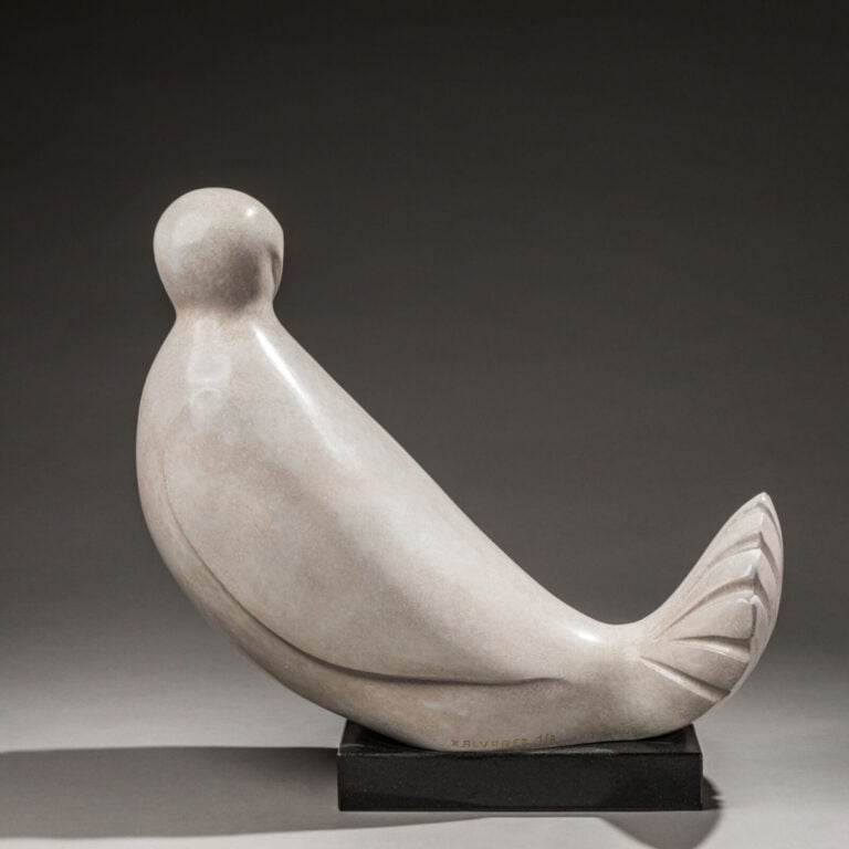 Xavier ALVAREZ(1949-) - Paloma - Bronze à patine à la marbre blanc, signé et nu…