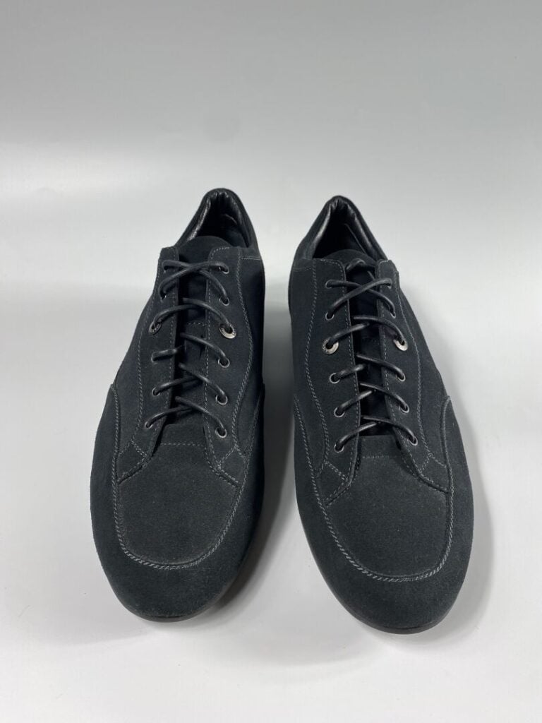 A. TESTONI - Paire de sneakers en daim noir (Pointure 9 1/2) - Très bon état