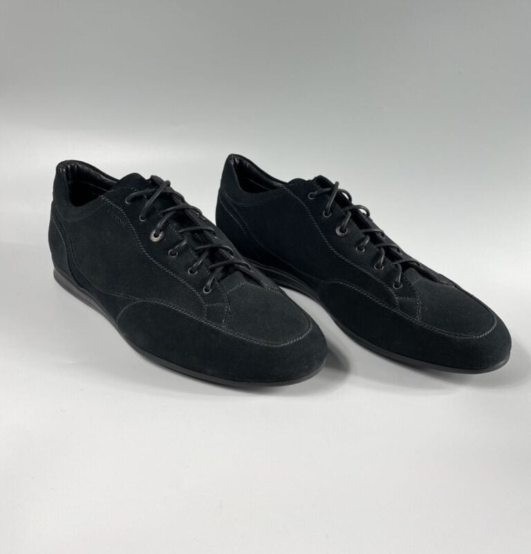 A. TESTONI - Paire de sneakers en daim noir (Pointure 9 1/2) - Très bon état