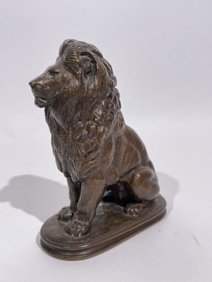 Antoine-Louis BARYE (1795-1875) - Lion assis - Bronze à patine brune - Signé su…