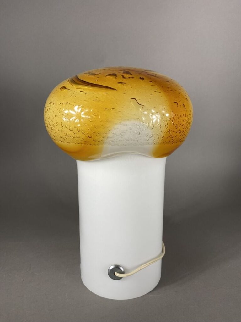 Attribué à Gino VISTOSI (1925-1980) - VISTOSI éditeur - Lampe champignon en ver…