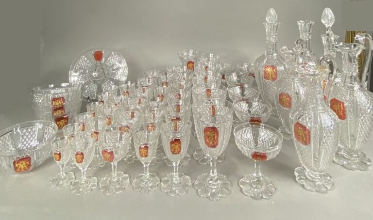 BACCARAT - Partie de service de verre dit "Service K", en cristal taillé de ban…
