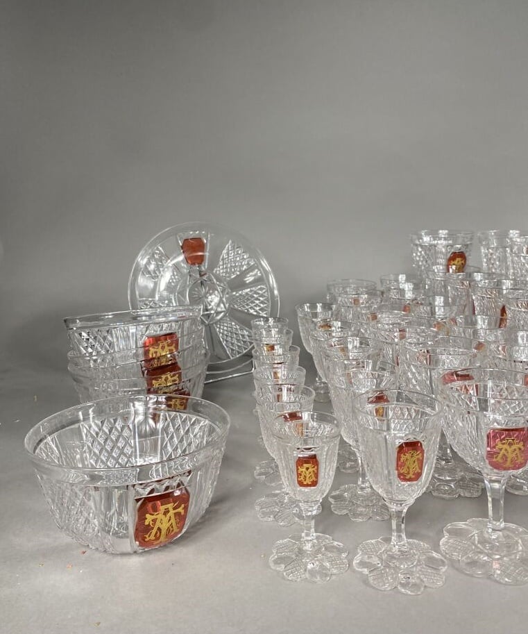 BACCARAT - Partie de service de verre dit "Service K", en cristal taillé de ban…