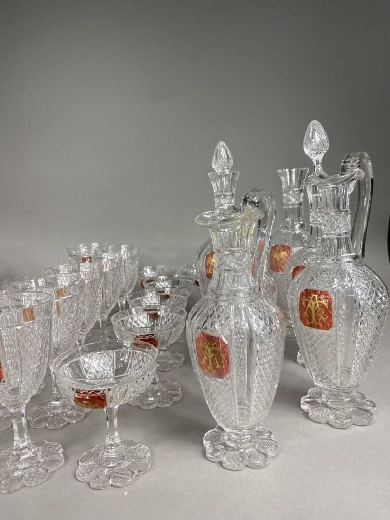 BACCARAT - Partie de service de verre dit "Service K", en cristal taillé de ban…