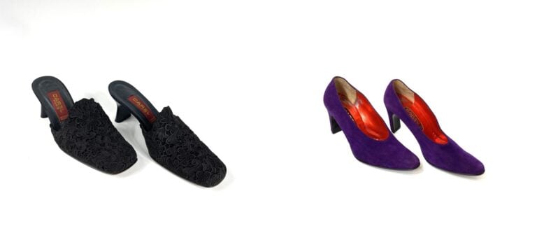 CAREL - Lot de deux paires de chaussures à talons : la première en daim violet…